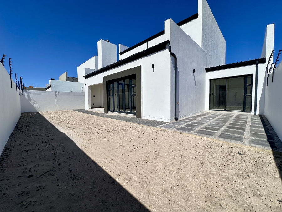 4 Bedroom Property for Sale in Sandown Western Cape